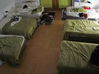 voyeurcam-julmodels-bed-6