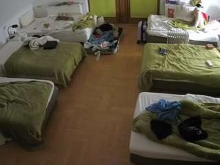 voyeurcam-julmodels-bed-6