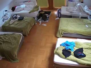 voyeurcam-julmodels-bed-6