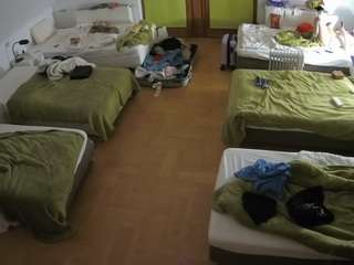 voyeurcam-julmodels-bed-6