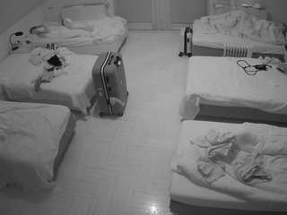 voyeurcam-julmodels-bed-6
