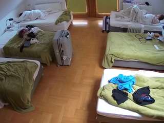 voyeurcam-julmodels-bed-6