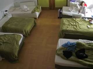 voyeurcam-julmodels-bed-6