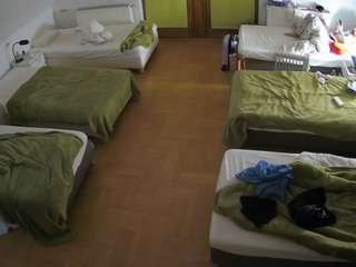 voyeurcam-julmodels-bed-6