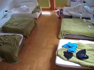 voyeurcam-julmodels-bed-6
