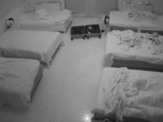 voyeurcam-julmodels-bed-6