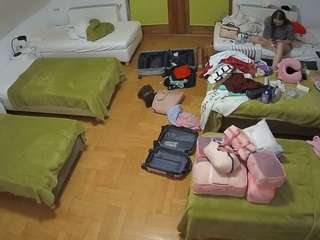 voyeurcam-julmodels-bed-6 Perkytits live webcam