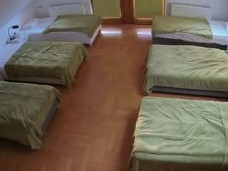 voyeurcam-julmodels-bed-6 webcam model