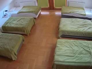 voyeurcam-julmodels-bed-6