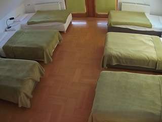 voyeurcam-julmodels-bed-6