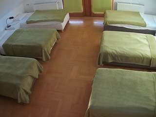 voyeurcam-julmodels-bed-6