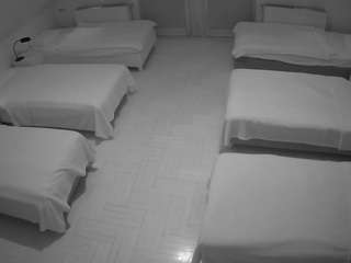 voyeurcam-julmodels-bed-6
