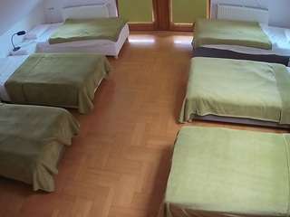 voyeurcam-julmodels-bed-6