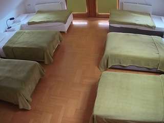 voyeurcam-julmodels-bed-6