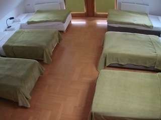 voyeurcam-julmodels-bed-6
