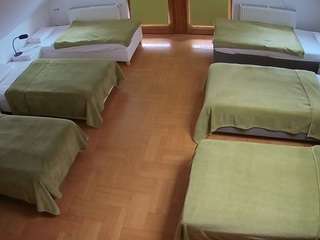 voyeurcam-julmodels-bed-6