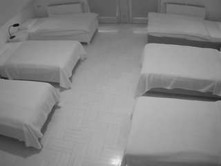 voyeurcam-julmodels-bed-6