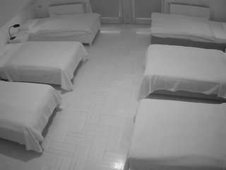 voyeurcam-julmodels-bed-6