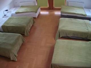 voyeurcam-julmodels-bed-6