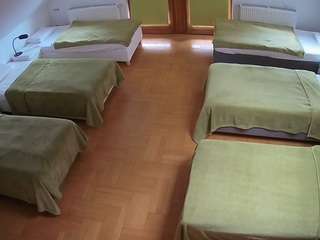 voyeurcam-julmodels-bed-6