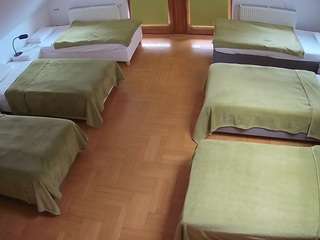 voyeurcam-julmodels-bed-6