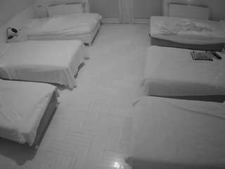 voyeurcam-julmodels-bed-6 webcam