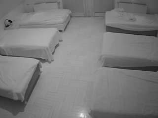 voyeurcam-julmodels-bed-6 webcam