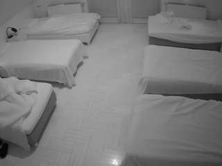 voyeurcam-julmodels-bed-6 webcam