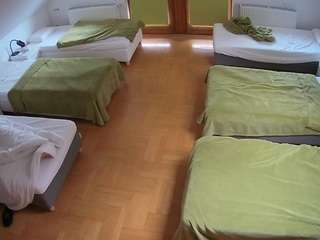 voyeurcam-julmodels-bed-6