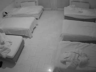 voyeurcam-julmodels-bed-6