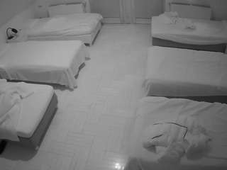 voyeurcam-julmodels-bed-6