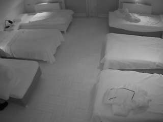 voyeurcam-julmodels-bed-6 webcam