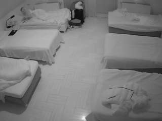 voyeurcam-julmodels-bed-6