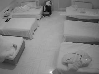 voyeurcam-julmodels-bed-6 webcam