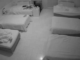 voyeurcam-julmodels-bed-6 webcam