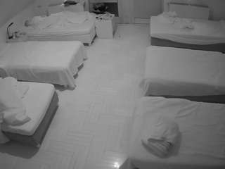 voyeurcam-julmodels-bed-6