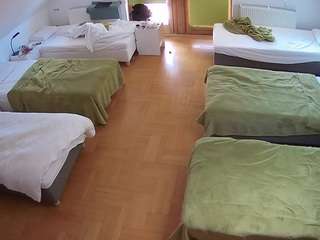 voyeurcam-julmodels-bed-6