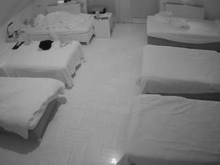 voyeurcam-julmodels-bed-6 webcam