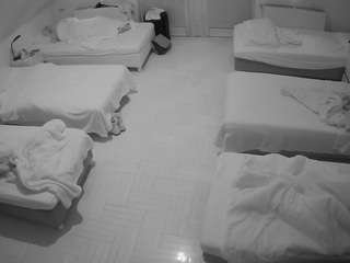 voyeurcam-julmodels-bed-6 webcam