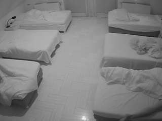voyeurcam-julmodels-bed-6 webcam
