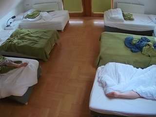 voyeurcam-julmodels-bed-6 webcam