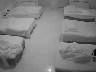 voyeurcam-julmodels-bed-6