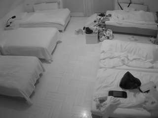 voyeurcam-julmodels-bed-6