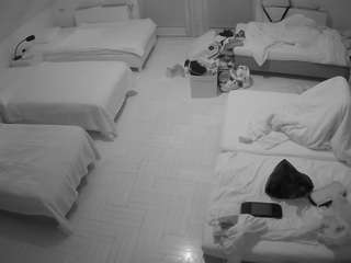 voyeurcam-julmodels-bed-6 webcam