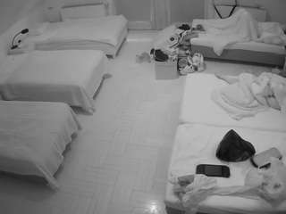 voyeurcam-julmodels-bed-6 webcam
