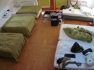 voyeurcam-julmodels-bed-6 webcam