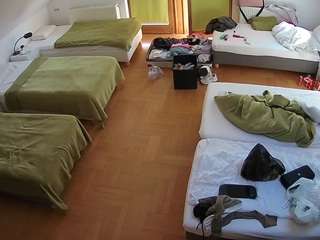 voyeurcam-julmodels-bed-6 webcam