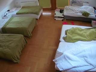 voyeurcam-julmodels-bed-6