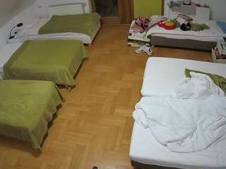 voyeurcam-julmodels-bed-6 webcam