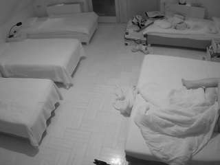 voyeurcam-julmodels-bed-6 webcam